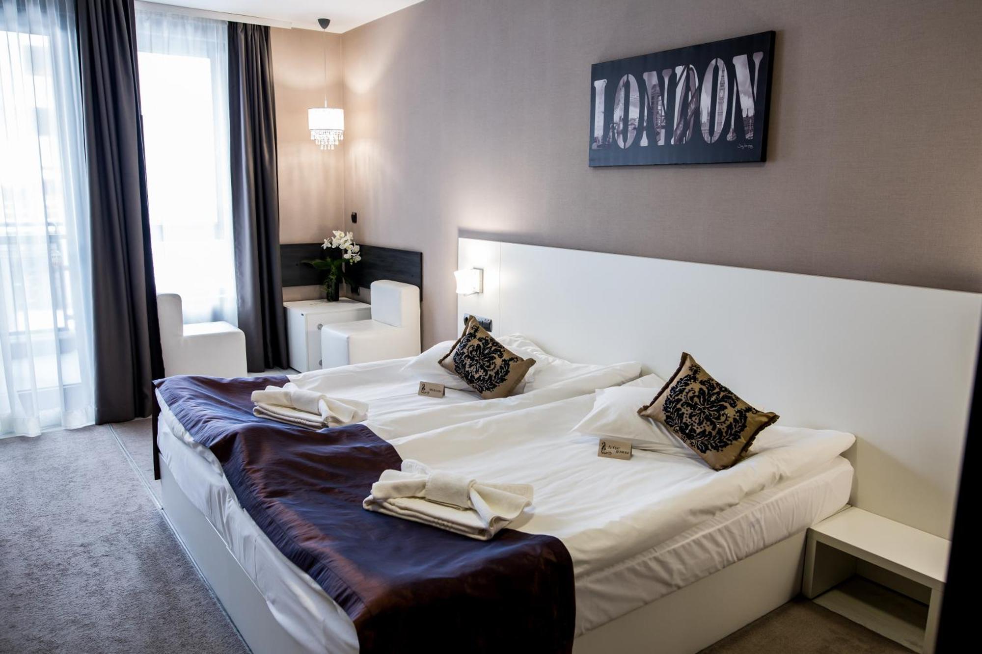 Hotel Idol Targovichté Extérieur photo