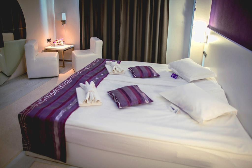 Hotel Idol Targovichté Extérieur photo