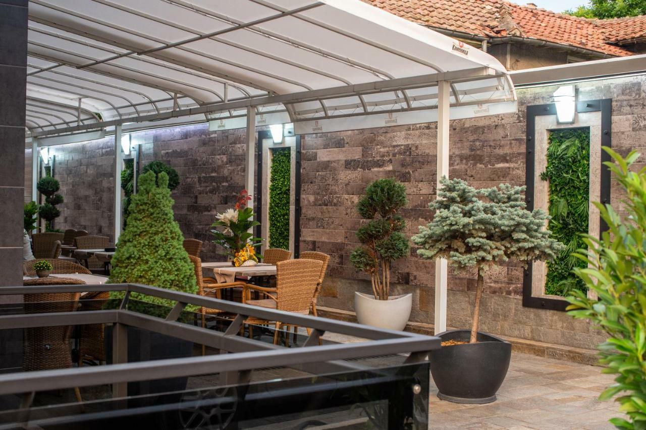 Hotel Idol Targovichté Extérieur photo